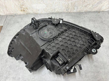 Laden Sie das Bild in den Galerie-Viewer, Frontscheinwerfer Mercedes-Benz W206 A2069068204 LED Rechts Headlight SCH6465795207pc