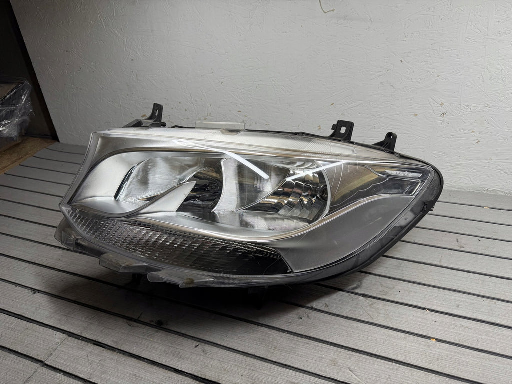 Frontscheinwerfer Mercedes-Benz Sprinter A9109060000 Links Headlight SCH8133280235yg