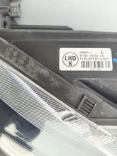 Laden Sie das Bild in den Galerie-Viewer, Frontscheinwerfer Toyota Corolla 81150-02T50-00 LED Links Scheinwerfer Headlight SCH4222319891nd