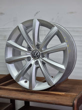 Load image into Gallery viewer, 1x Alufelge 17 Zoll 6.5&quot; 5x112 38ET Glanz Graphit 5NA071497A VW Tiguan Rim Wheel