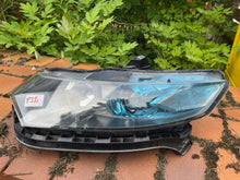 Load image into Gallery viewer, Frontscheinwerfer Honda Insight 985623 Xenon Ein Stück (Rechts oder Links)
