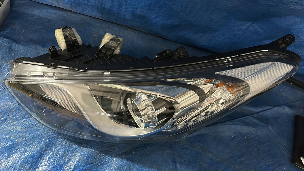 Frontscheinwerfer Hyundai I30 92101-A6080 Links Scheinwerfer Headlight