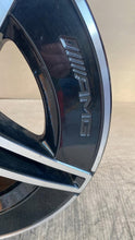 Laden Sie das Bild in den Galerie-Viewer, 1x Alufelge 18 Zoll 8.5" 5x112 52ET Glanz Schwarz A2064011800 Mercedes-Benz W206 FEL3698748949nb
