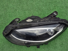 Laden Sie das Bild in den Galerie-Viewer, Frontscheinwerfer Mercedes-Benz W246 A2468205361 Links Scheinwerfer Headlight SCH7501910401bu