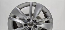 Laden Sie das Bild in den Galerie-Viewer, 1x Alufelge 17 Zoll 7.0&quot; 5x112 45ET 57A601025K Skoda Kamiq Rim Wheel