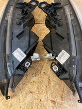 Laden Sie das Bild in den Galerie-Viewer, Frontscheinwerfer Mercedes-Benz Cla A1179067000 Xenon Rechts oder Links SCH4770930865vg