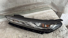 Load image into Gallery viewer, Frontscheinwerfer Hyundai Kona 92207-J8000 LED Links Scheinwerfer Headlight SCH7872248980vb