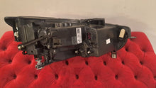 Laden Sie das Bild in den Galerie-Viewer, Frontscheinwerfer Seat Tarraco 5FB941007 LED Links Scheinwerfer Headlight