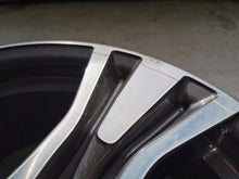 Load image into Gallery viewer, 1x Alufelge 17 Zoll 7.0&quot; 5x114.3 39ET Glanz Graphit PZ49M-X0670- Mg Rav 4