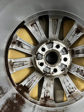 Load image into Gallery viewer, 1x Alufelge 16 Zoll 7.0&quot; 5x100 46ET Glanz Silber VW Polo 6r Rim Wheel