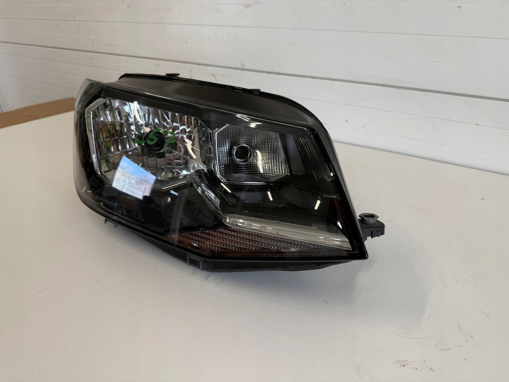 Frontscheinwerfer VW Caddy 2K1941016A Rechts Scheinwerfer Headlight SCH6685941785zo
