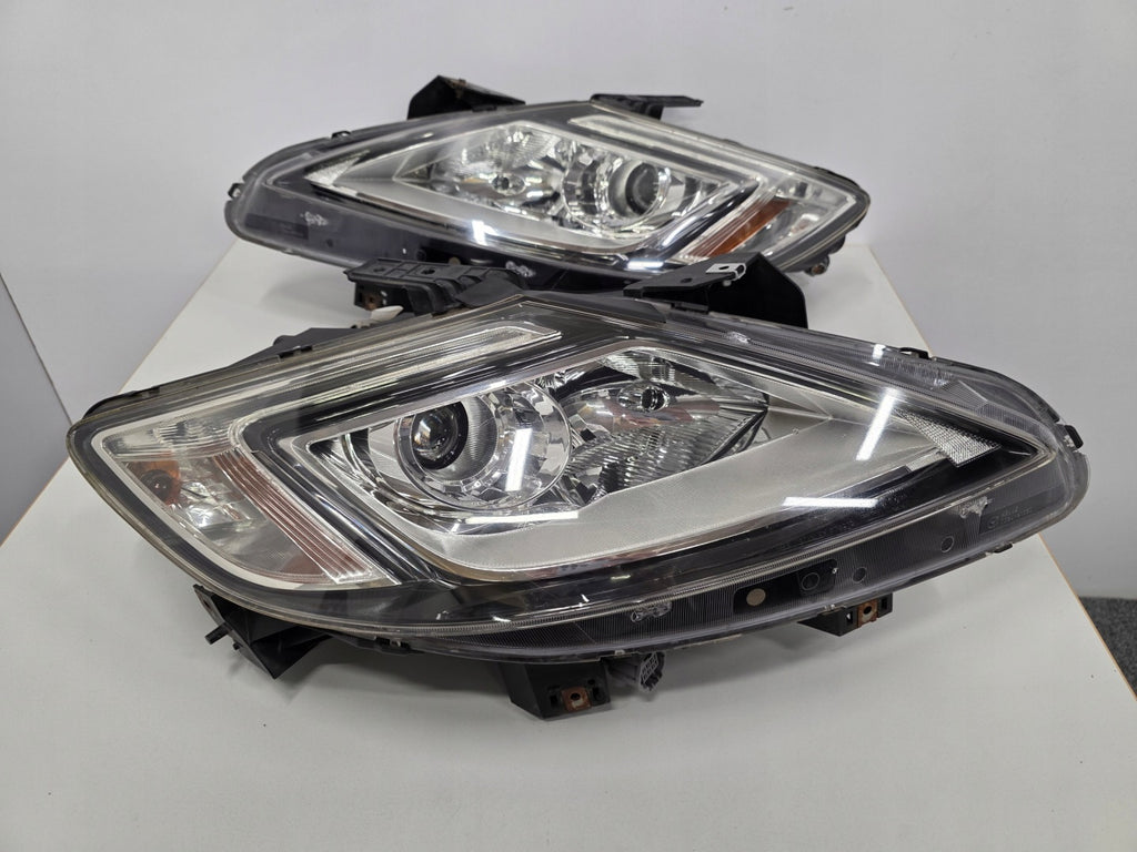 Frontscheinwerfer Mazda Cx-9 TD84-51030 Ein Stück (Rechts oder Links) Headlight SCH4068358117zy