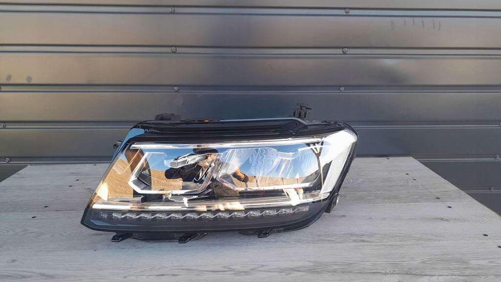 Frontscheinwerfer VW Tiguan 5NB941035D LED Ein Stück (Rechts oder Links)