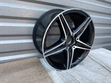 Laden Sie das Bild in den Galerie-Viewer, 1x Alufelge 18 Zoll 9.0&quot; 5x112 Glanz A2134011900 Mercedes-Benz W213 Rim Wheel