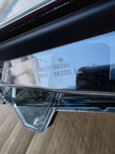 Load image into Gallery viewer, Frontscheinwerfer Mitsubishi L200 8301D381 LED Links Scheinwerfer Headlight SCH4144715081fa