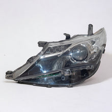 Laden Sie das Bild in den Galerie-Viewer, Frontscheinwerfer Toyota Auris 81150-02E21 LED Links Scheinwerfer Headlight