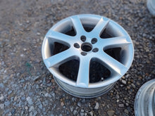 Laden Sie das Bild in den Galerie-Viewer, 1x Alufelge 17 Zoll 7.5&quot; 5x108 Glanz Silber 9466834 Volvo Rim Wheel