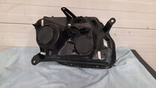 Laden Sie das Bild in den Galerie-Viewer, Frontscheinwerfer Dacia Duster 260605370R Vorderseite Scheinwerfer Headlight