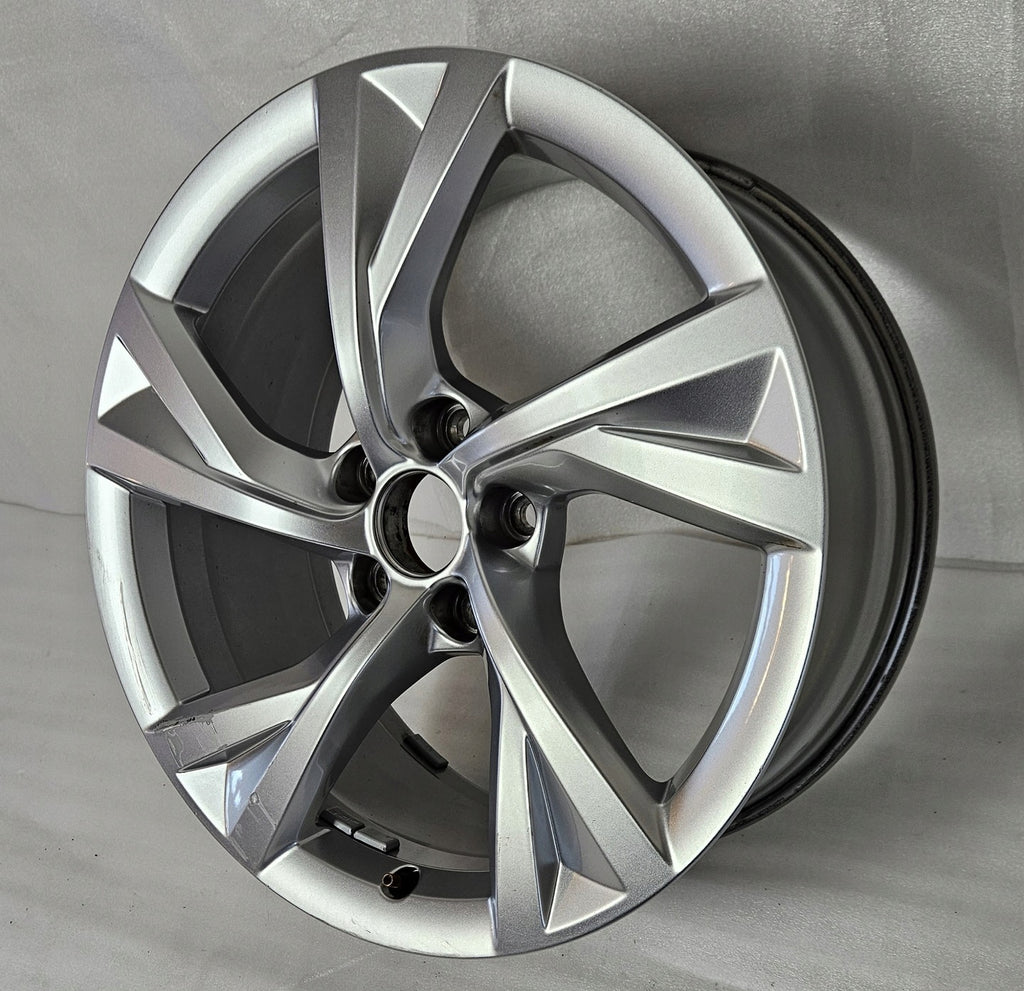 1x Alufelge 18 Zoll 8.0" 5x112 40ET 8W0601025EJ Audi A4 B9 Rim Wheel