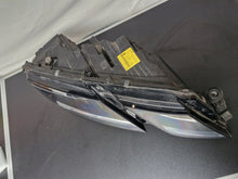 Laden Sie das Bild in den Galerie-Viewer, Frontscheinwerfer Skoda Octavia III 5E1941016F Rechts Scheinwerfer Headlight SCH4948933744pb