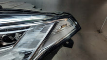 Laden Sie das Bild in den Galerie-Viewer, Frontscheinwerfer Volvo Xc90 II 13122024 Links Scheinwerfer Headlight
