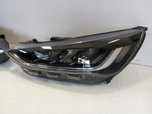 Laden Sie das Bild in den Galerie-Viewer, Frontscheinwerfer Ford Focus NX7B-13E015-CD NX7B-13E014-CD LED Rechts oder Links SCH8410398052ut