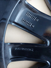 Laden Sie das Bild in den Galerie-Viewer, 1x Alufelge 18 Zoll 8.0&quot; 5x108 42ET 31471312 Volvo S60 V60 Rim Wheel