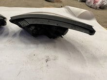 Laden Sie das Bild in den Galerie-Viewer, Frontscheinwerfer Hyundai Ix35 FALSE Scheinwerfer Headlight SCH8372964409ft