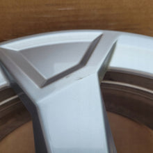 Laden Sie das Bild in den Galerie-Viewer, 1x Alufelge 17 Zoll 6.5" 5x112 83A601025AL Audi Q3 Rim Wheel FEL1028414157ae