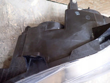 Laden Sie das Bild in den Galerie-Viewer, Frontscheinwerfer Mercedes-Benz Vito A6398202961 A6398203061 Xenon Ein Satz SCH7260464447cx