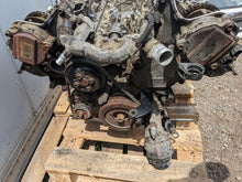 Laden Sie das Bild in den Galerie-Viewer, Motor Lexus Ls 2UR-FSE 5.0 445PS 327kW Benzin Engine Unkomplett MOT7457101242hq