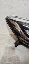 Laden Sie das Bild in den Galerie-Viewer, Frontscheinwerfer Renault Captur I 260107244R LED Rechts Scheinwerfer Headlight SCH4731756427uv