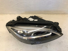 Laden Sie das Bild in den Galerie-Viewer, Frontscheinwerfer Mercedes-Benz W205 A205 A2059062206 Rechts Headlight SCH9947353634gr