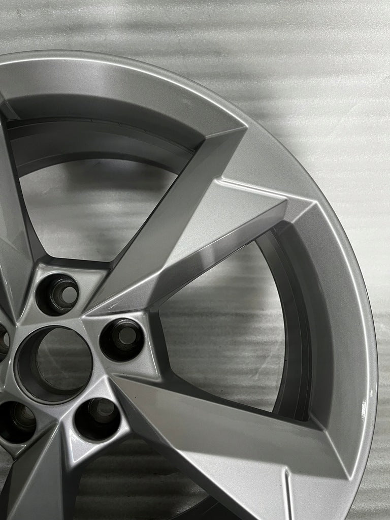 1x Alufelge 19 Zoll 7.0" 5x112 43ET Glanz Silber 83A601025N Audi Q3 Rim Wheel FEL9213221218vh