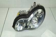Laden Sie das Bild in den Galerie-Viewer, Frontscheinwerfer Mercedes-Benz W203 2038203761 Xenon Links Headlight SCH9851155468bo