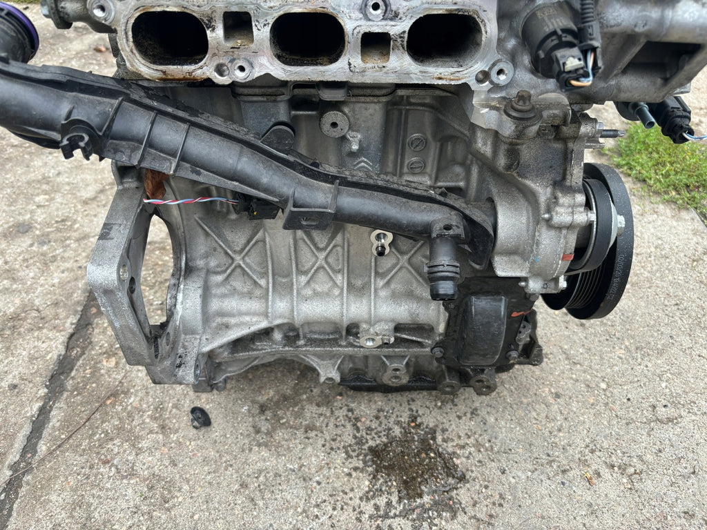 Motor Peugeot 2008 II HN05 10XVAP 1.2 THP 60TKm Benzin Engine Unkomplett