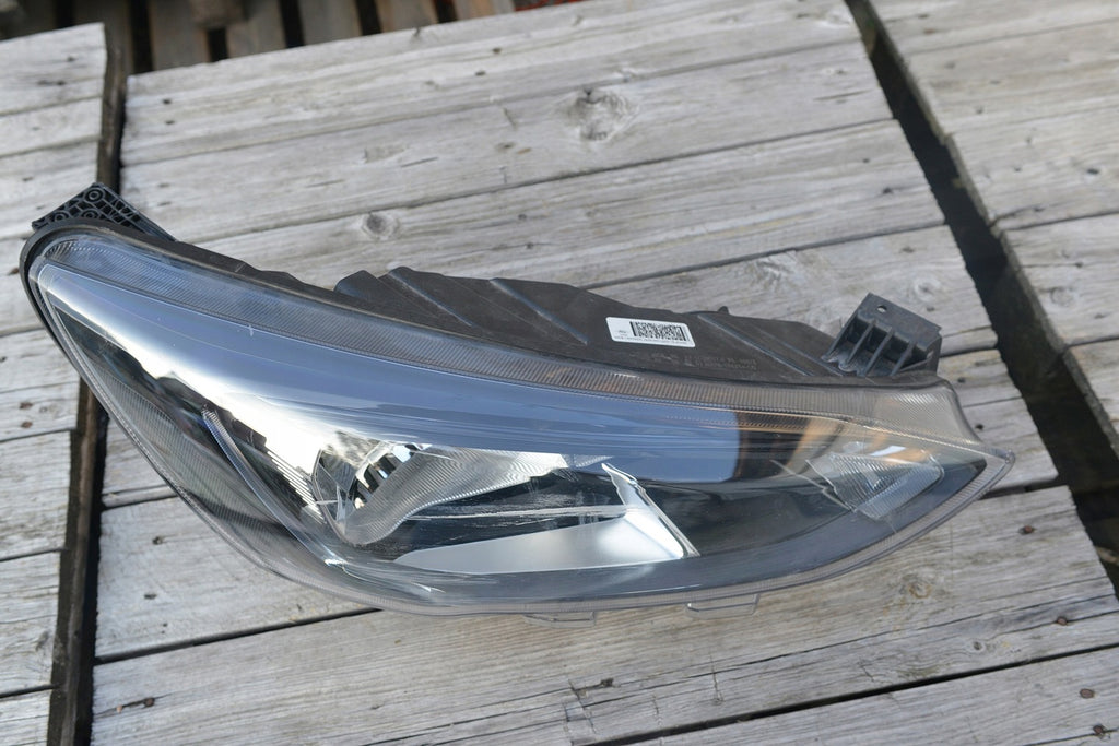 Frontscheinwerfer Ford Focus MX7B-13E014-CD Rechts Scheinwerfer Headlight