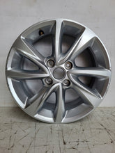 Laden Sie das Bild in den Galerie-Viewer, 1x Alufelge 16 Zoll 6.5&quot; 4x108 38ET Glanz Silber 9832277280 Opel Corsa F