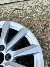 Laden Sie das Bild in den Galerie-Viewer, 1x Alufelge 16 Zoll 6.5&quot; 5x110 82A601025C Audi A1 Rim Wheel