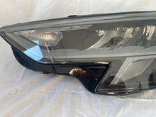 Laden Sie das Bild in den Galerie-Viewer, Frontscheinwerfer Audi A3 8Y0941011C LED Ein Stück (Rechts oder Links) Headlight