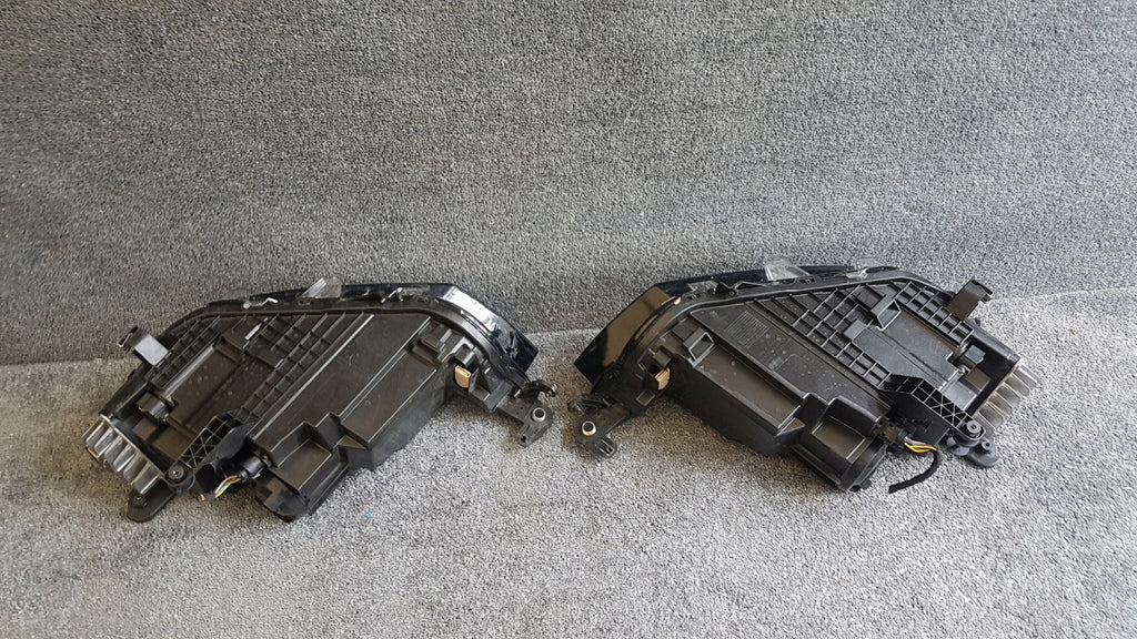 Frontscheinwerfer VW Troc T-Roc 260104095R 260608054R Rechts oder Links