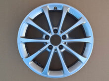 Laden Sie das Bild in den Galerie-Viewer, 1x Alufelge 17 Zoll 6.5" 5x112 44ET Glanz Silber A1774010300 Mercedes-Benz W177 FEL2255989869sr
