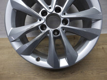 Laden Sie das Bild in den Galerie-Viewer, 1x Alufelge 17 Zoll 7.0&quot; 5x112 48,5ET A2054018000 Mercedes-Benz A205 Rim Wheel