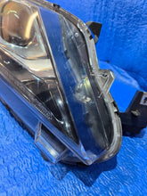 Laden Sie das Bild in den Galerie-Viewer, Frontscheinwerfer Mitsubishi Eclipse Cross I Rechts Scheinwerfer Headlight SCH1120642179uz