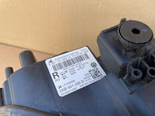 Laden Sie das Bild in den Galerie-Viewer, Frontscheinwerfer VW Tiguan 5NB941036D Full LED Rechts Scheinwerfer Headlight