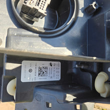 Laden Sie das Bild in den Galerie-Viewer, Frontscheinwerfer VW 11B941036M Rechts Scheinwerfer Headlight SCH4373783202lk