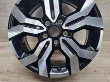 Laden Sie das Bild in den Galerie-Viewer, 1x Alufelge 17 Zoll 403005180R Dacia Duster Rim Wheel FEL8249497872yk
