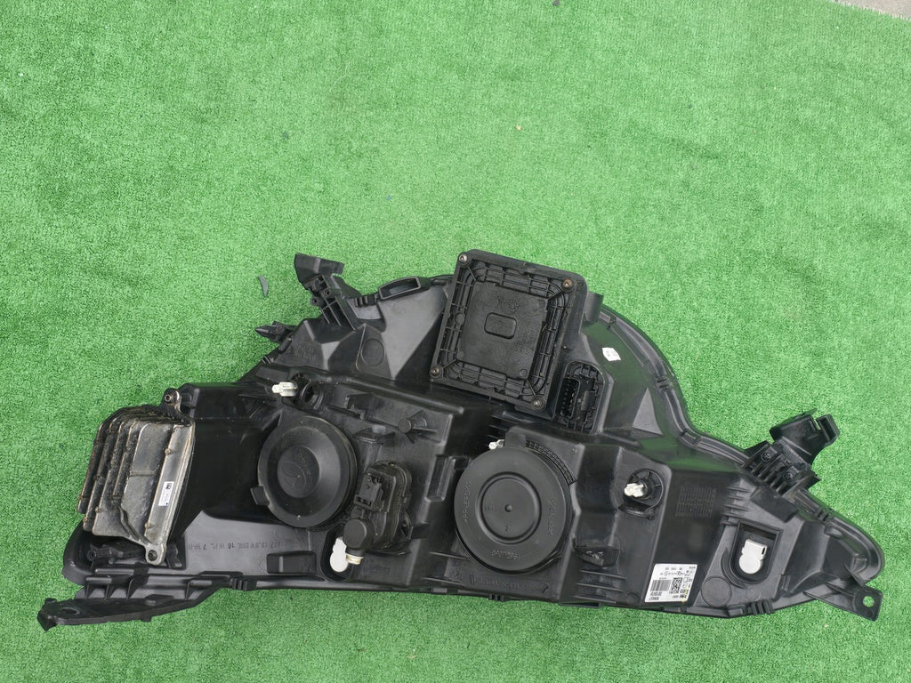 Frontscheinwerfer Renault Megane 260108478R LED Rechts Scheinwerfer Headlight SCH8440033192nn