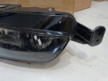 Laden Sie das Bild in den Galerie-Viewer, Frontscheinwerfer Citroën C4 Picasso II 9675974880 Rechts Scheinwerfer Headlight SCH8300923672it