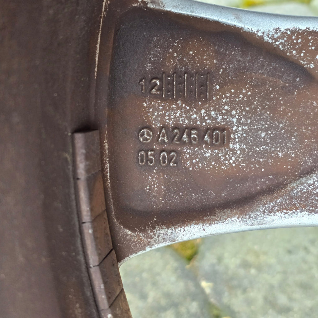 1x Alufelge 17 Zoll 7.5" 5x112 52 5ET A2464010502 Mercedes-Benz W176 Rim Wheel FEL8942006356km